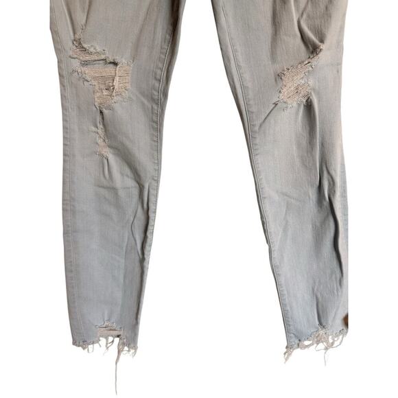 Universal Threads Sz 12 High Rise Skinny Distressed‎ Jeans Casual - Picture 6 of 8